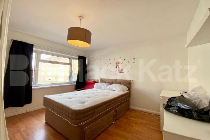 Superbly located Kennington Lane, Kennington